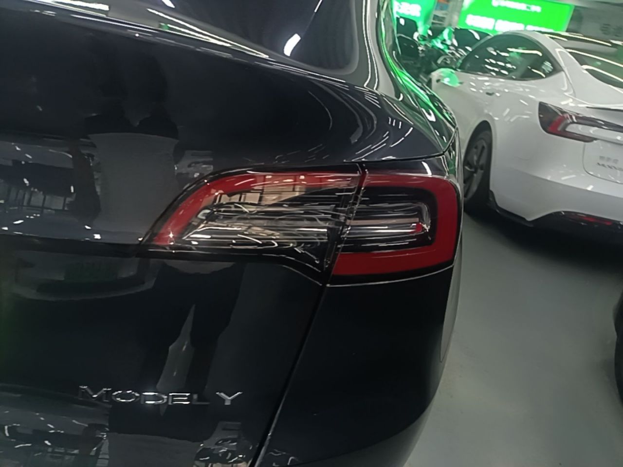 Model Y 2024 RWD photo 2
