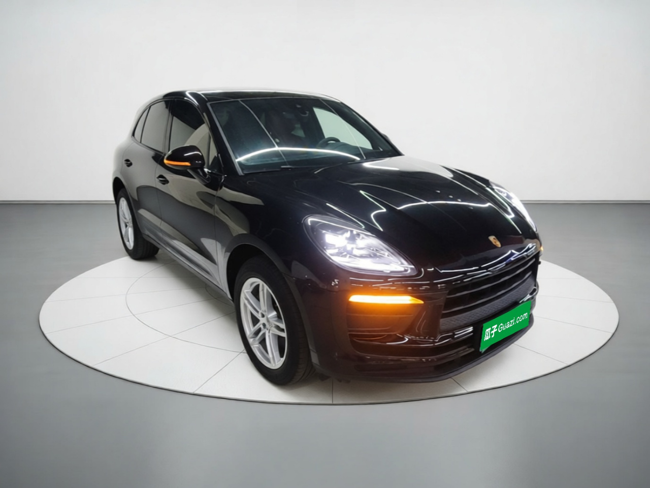 2023 Macan T 2.0T photo 3