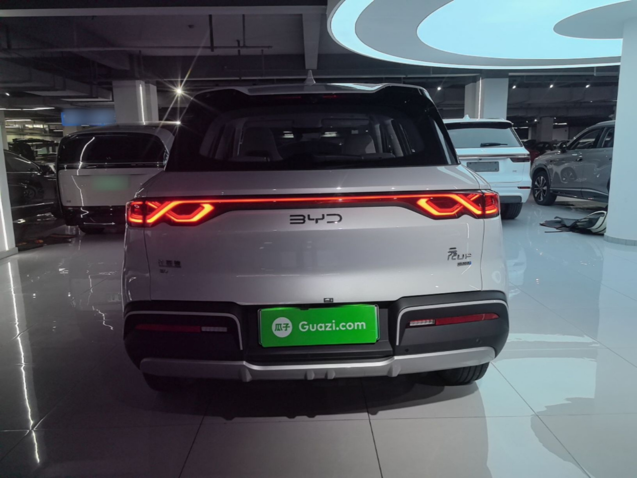 Yuan UP 2025 ADAS 401KM Leading photo 5