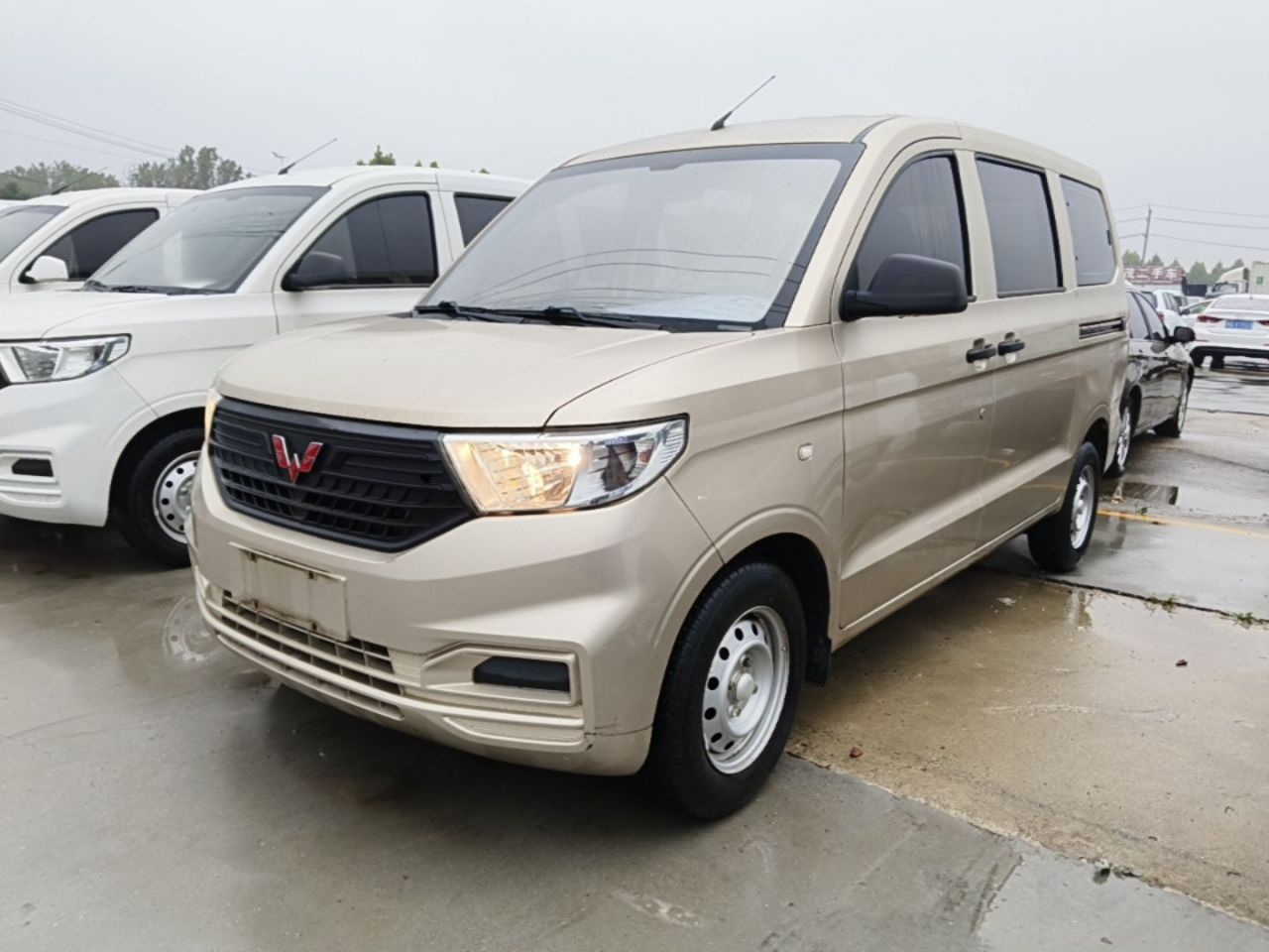 Wuling Hongguang V 2022 1.5L LAR