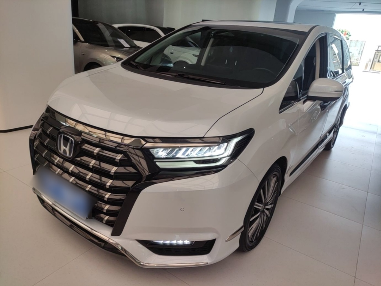 Elysion 2024 2.0L e:HEV Supreme