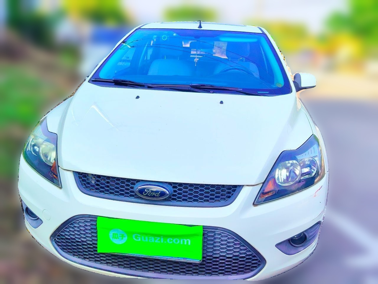 Focus 2013 Hatchback Classic 1.8L AT Anniversary Edition photo 2