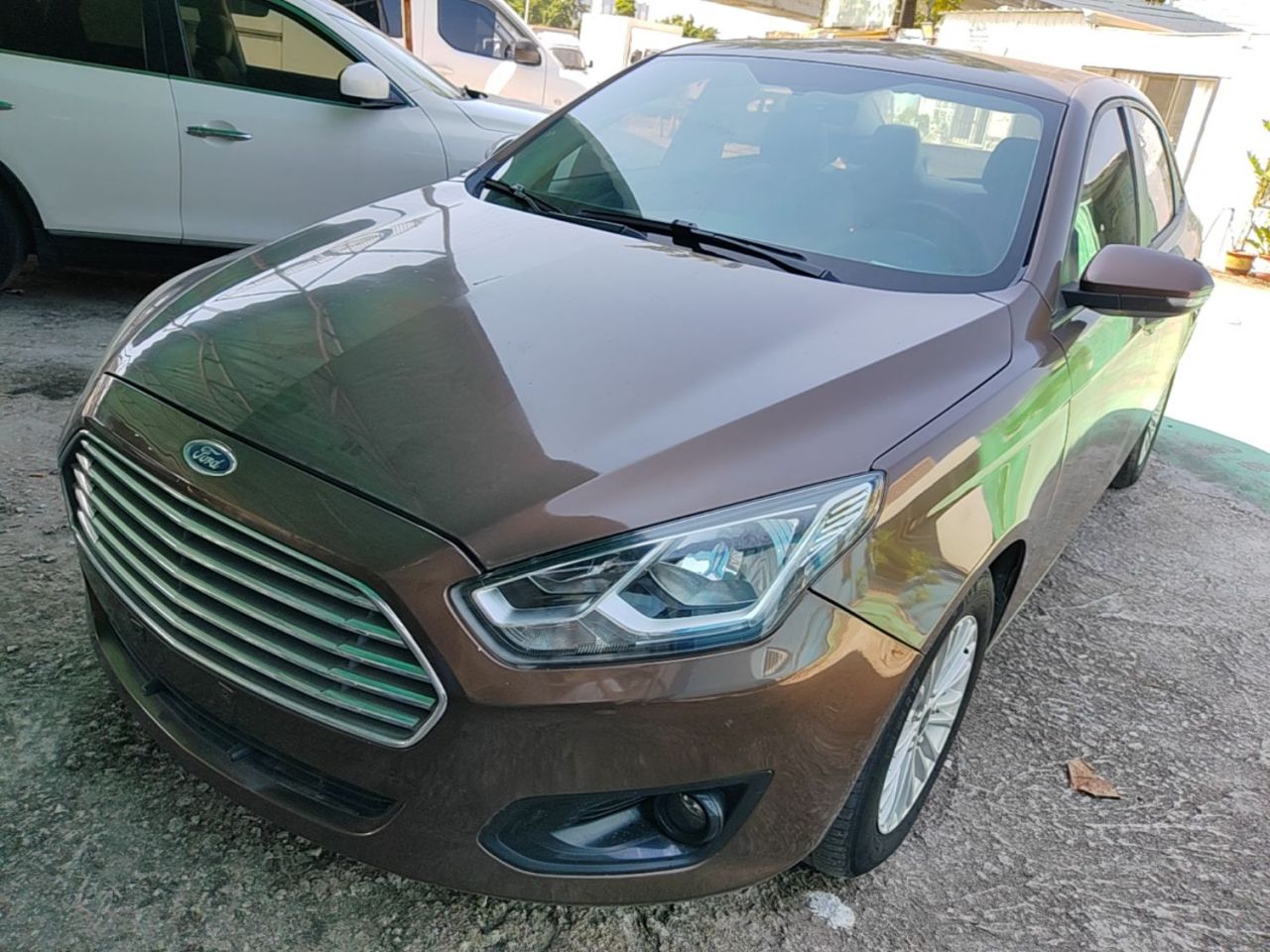 Escort 2017 1.5L AT Comfort