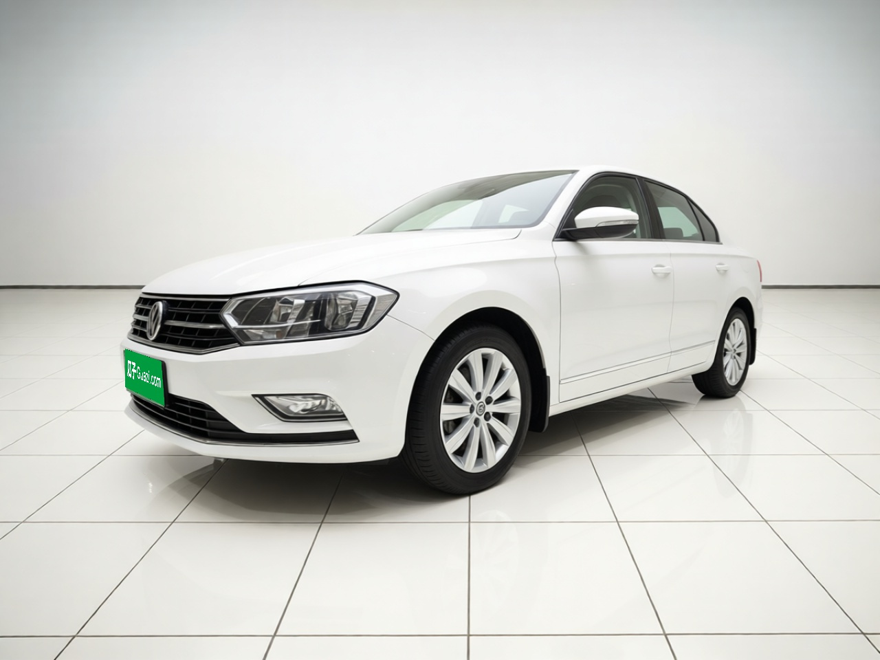 Bora 2016 1.6L AT Comfort