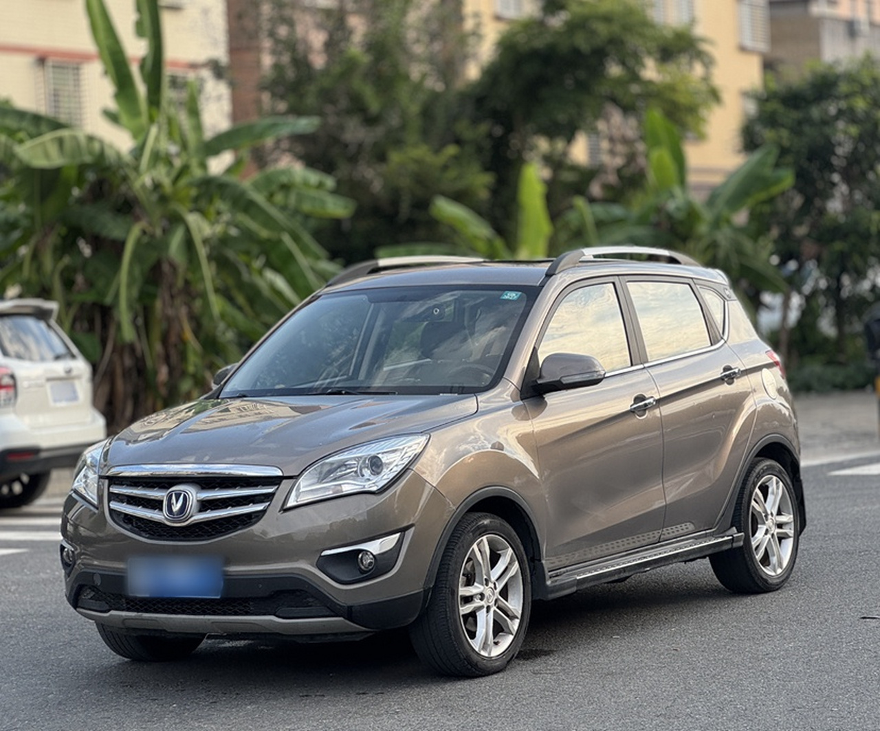 CS35 2015 1.6L AT Luxury China V