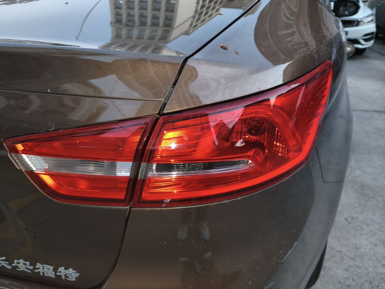 Escort 2015 1.5L AT Comfort photo 2