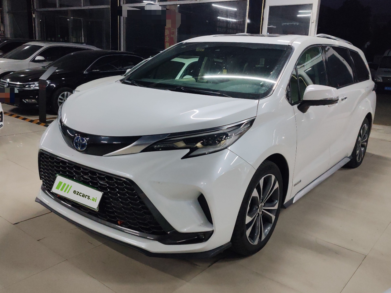 Granvia 2023 2.5L Hybrid Premium PLUS