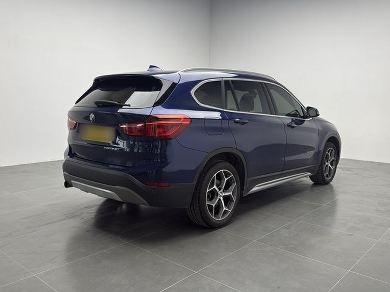 X1 2018 sDrive18Li Exclusive photo 3