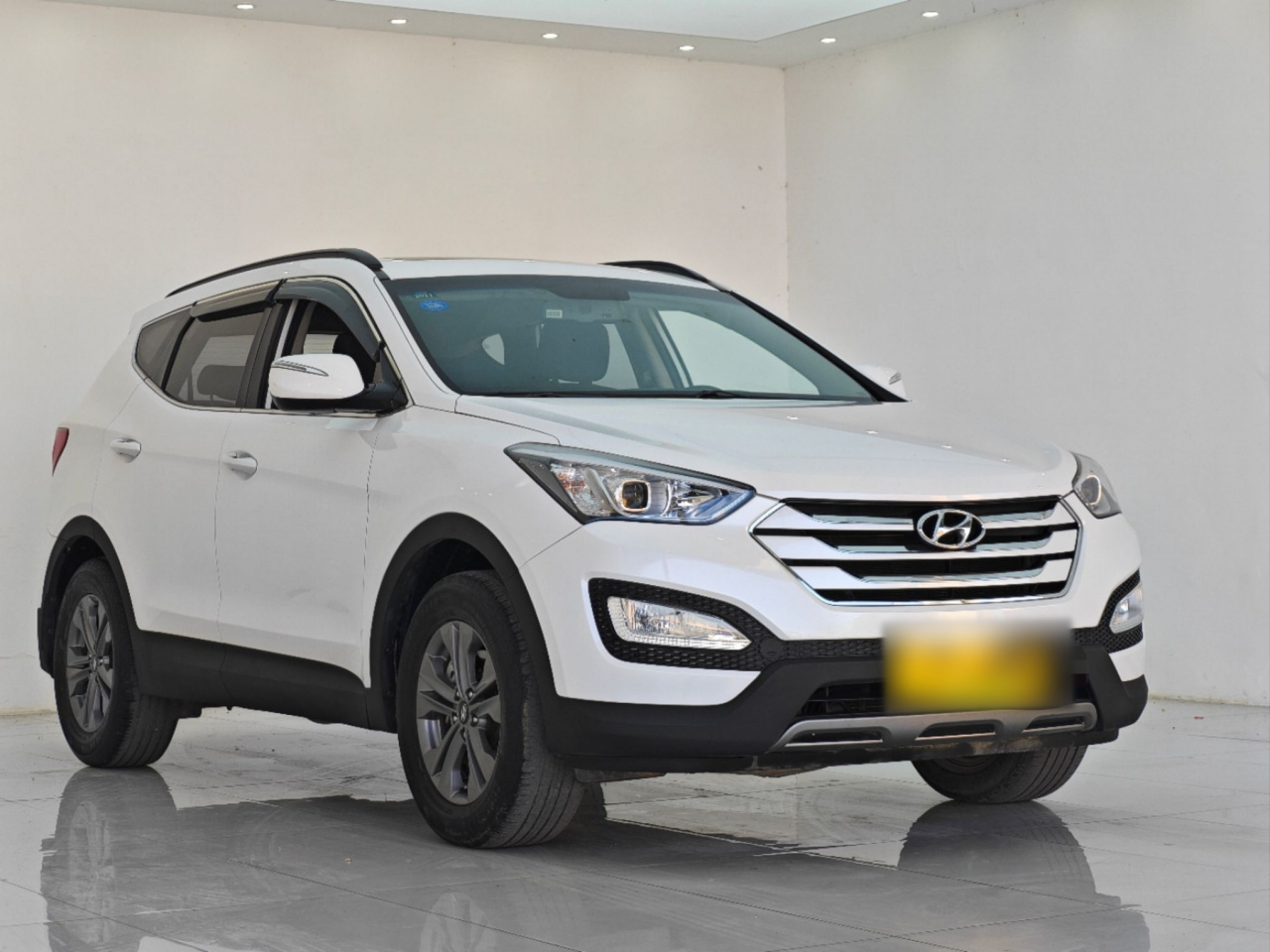 Santa Fe 2015 2.4L AT RWD Smart 5-Seater photo 3