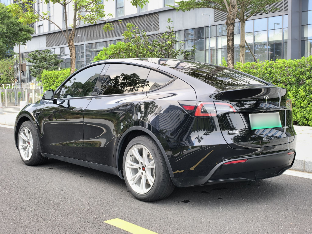 Model Y 2022 RWD photo 4