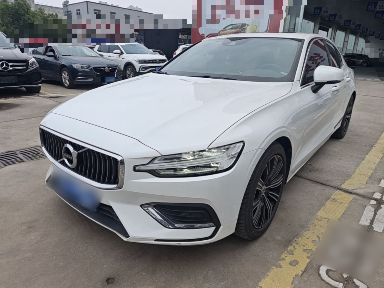 S60 2022 B4 Luxury