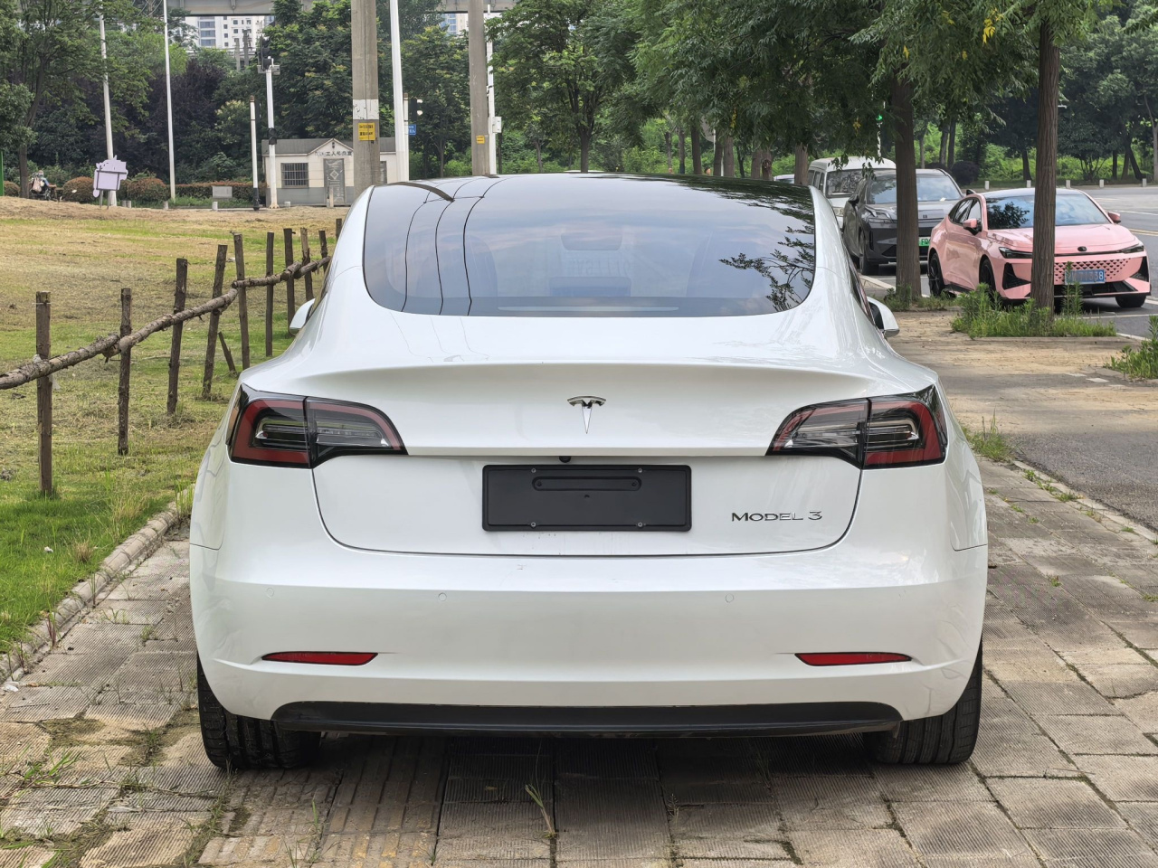 Model 3 2020 Standard Range RWD Upgraded photo 4