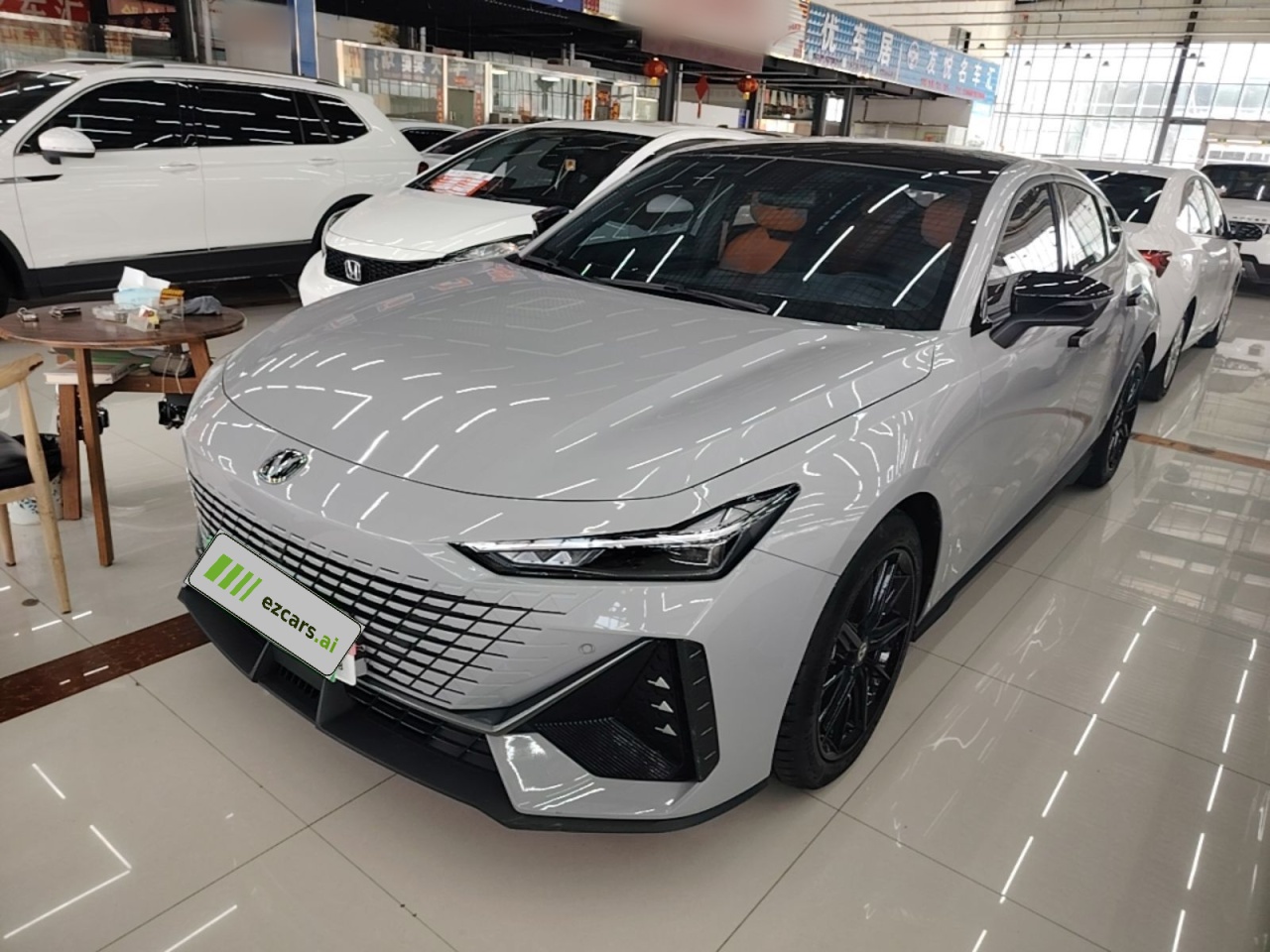 UNI-V 2022 1.5T Premium