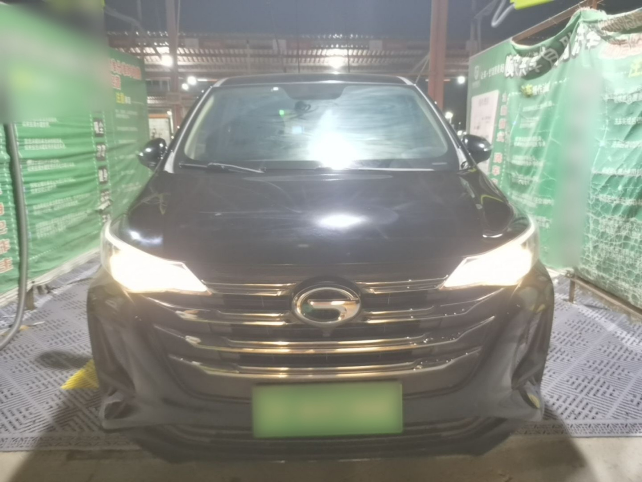 GAC Trumpchi M6 2021 270T DCT Elite 7-Seater photo 2