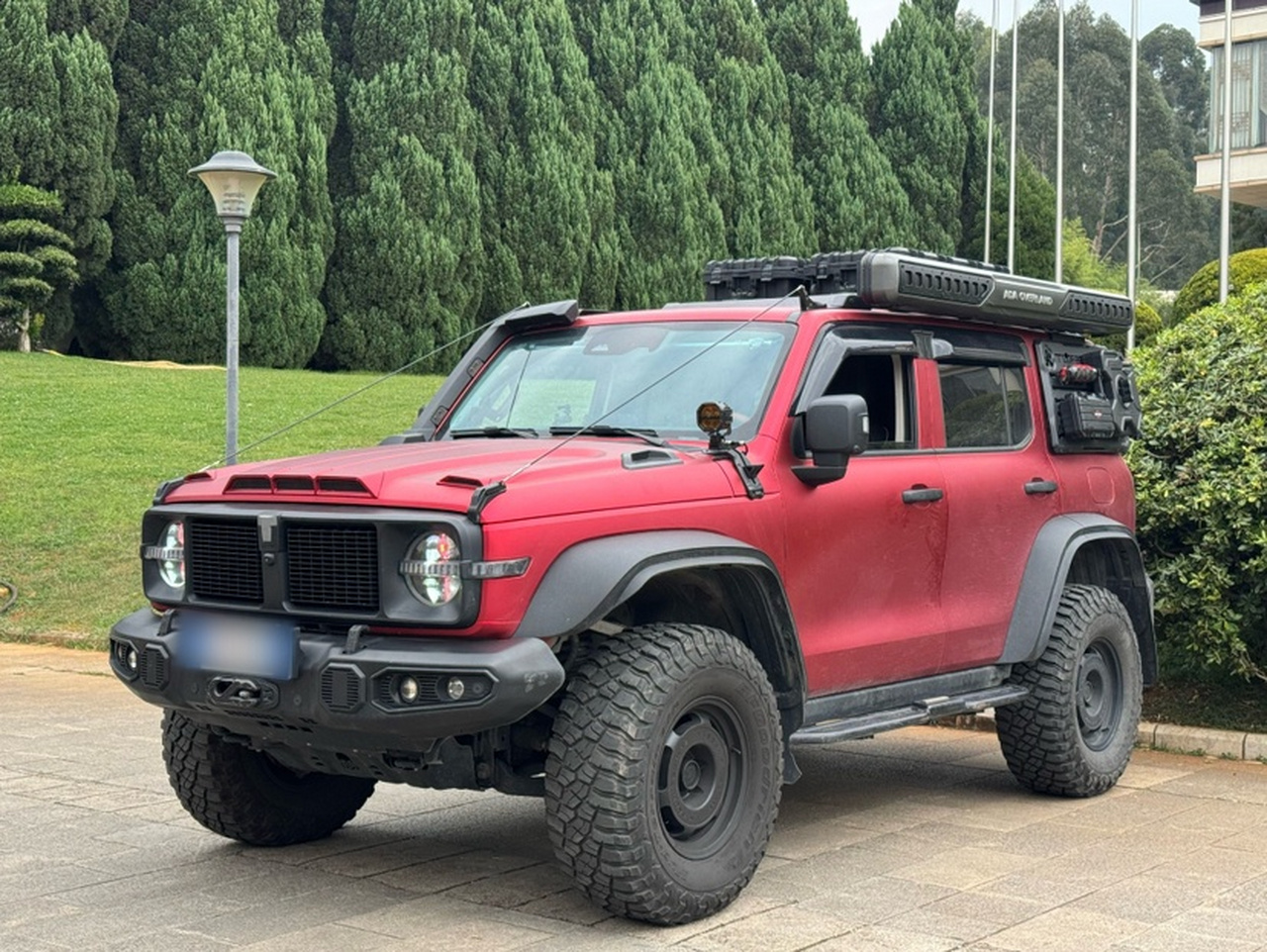 300 2023 2.0T 02