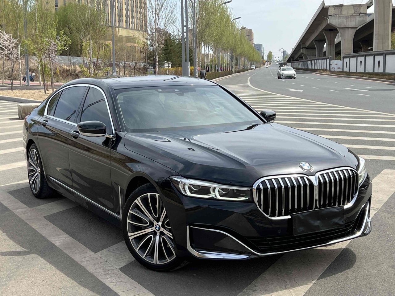 7 Series 2019 Facelift 740Li Leading Luxury photo 3