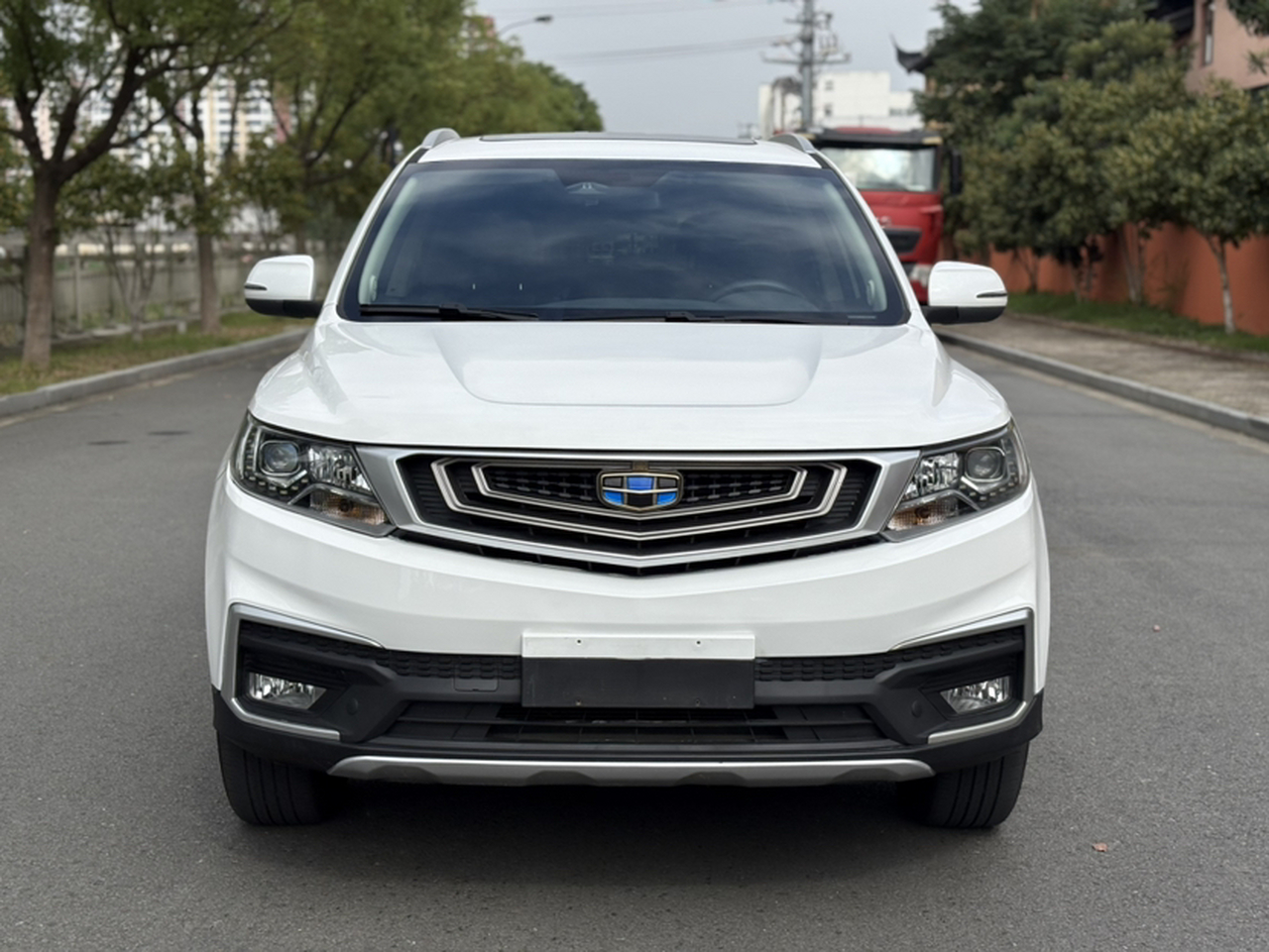 Vision X6 2018 1.8L MT 4G Luxury photo 4