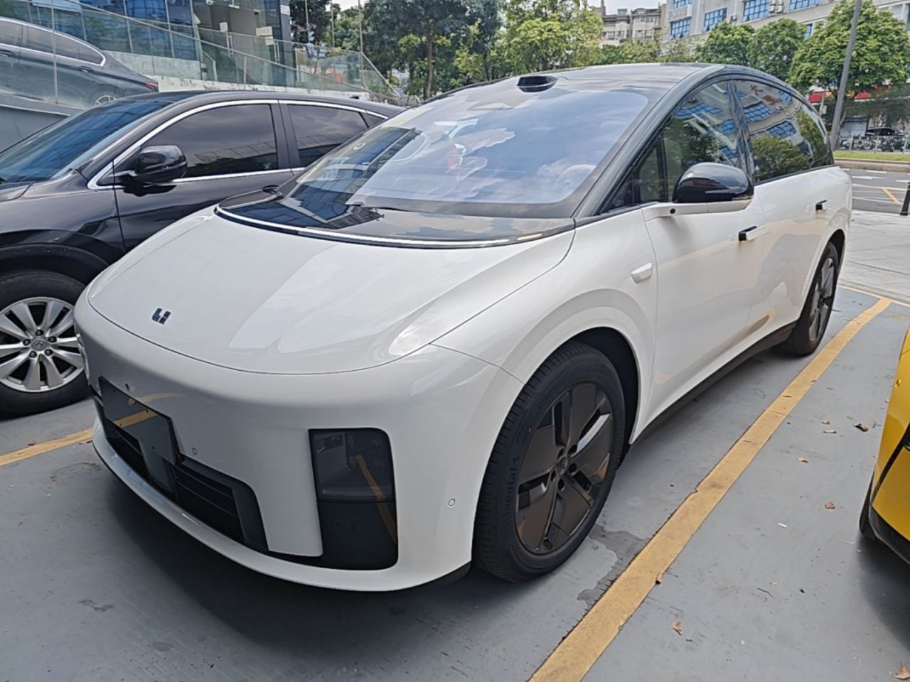 Li Auto i8 2025 Standard