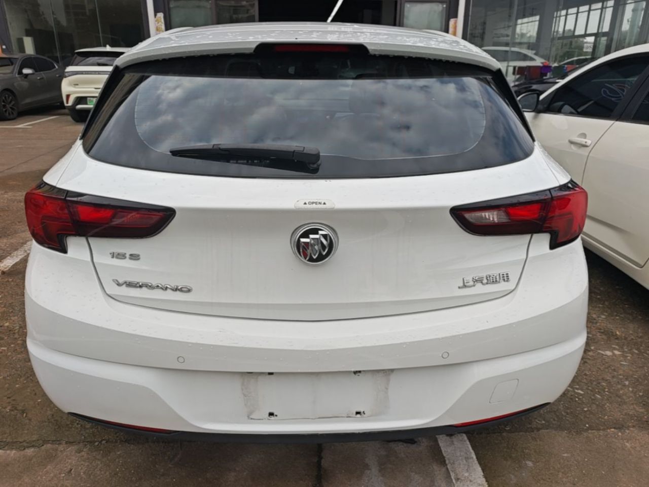 Verano 2018 Hatchback 15S AT Leading photo 5