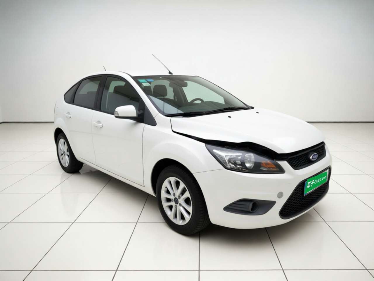 Focus 2013 Hatchback Classic 1.8L AT Anniversary Edition photo 3