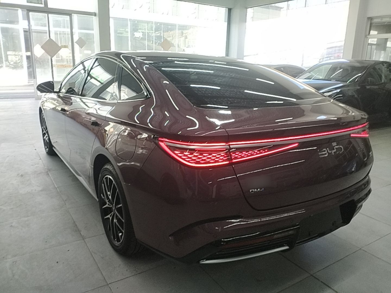 Seal 2023 DM-i 1.5T 121km Noble photo 4