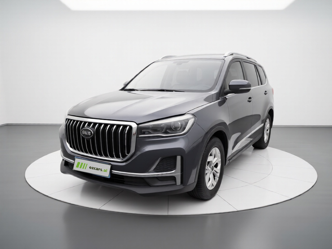 SWM G05 2019 2.0L MT Luxury