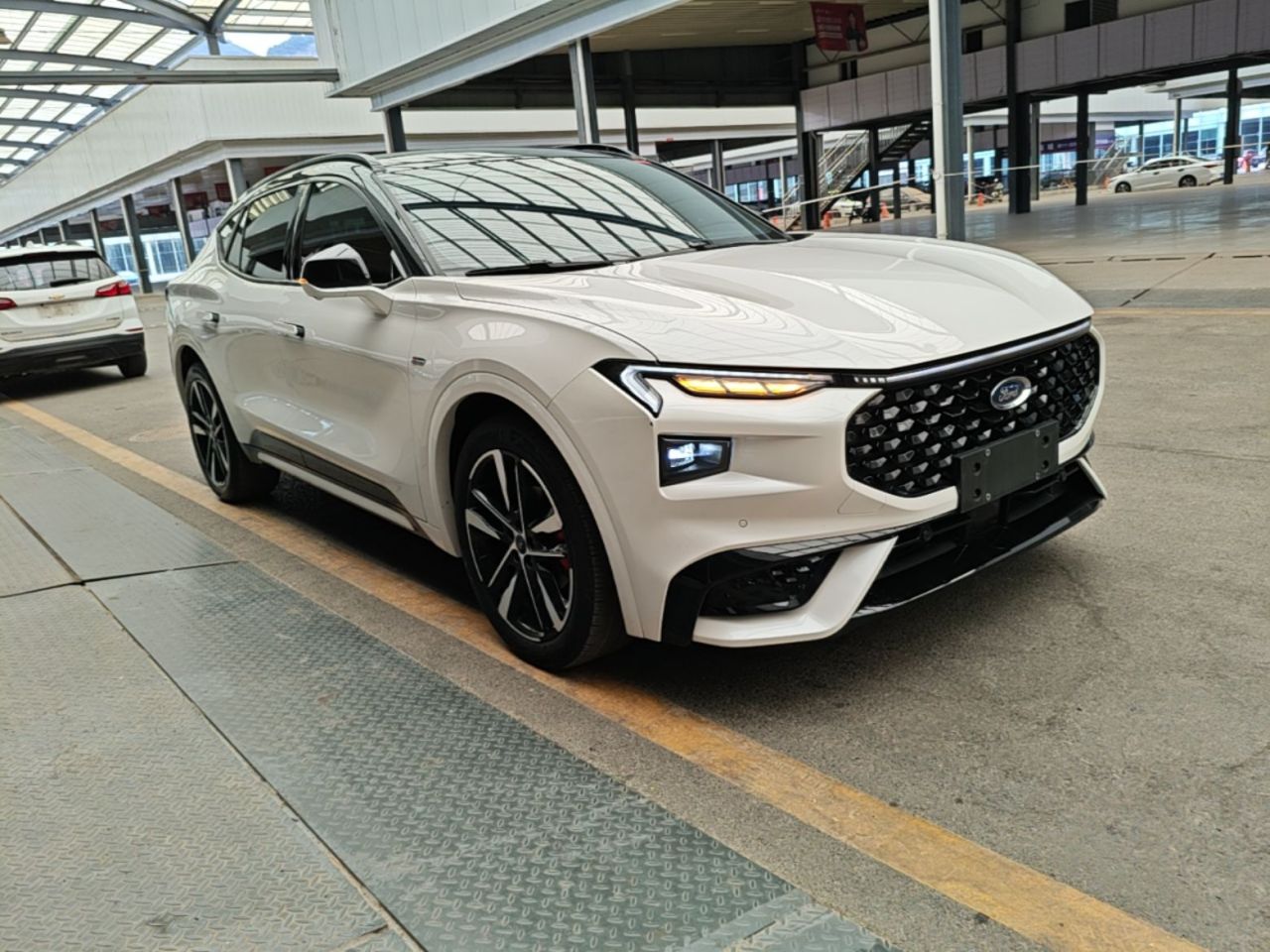 EVOS 2022 EcoBoost 245 ST-Line photo 3