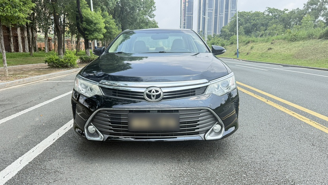 Camry 2015 2.0G Leading photo 2