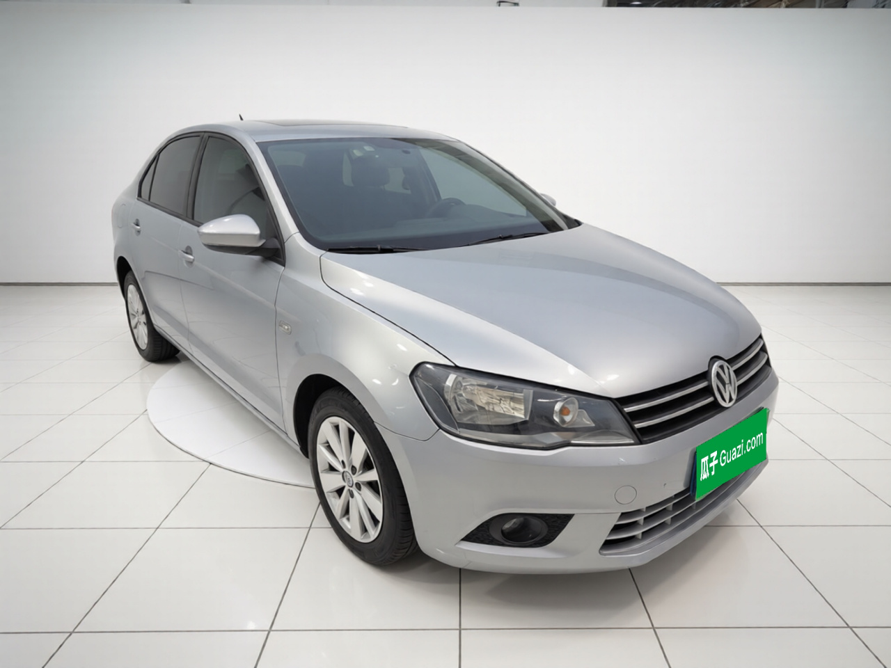 2015 1.6L AT Comfort photo 3