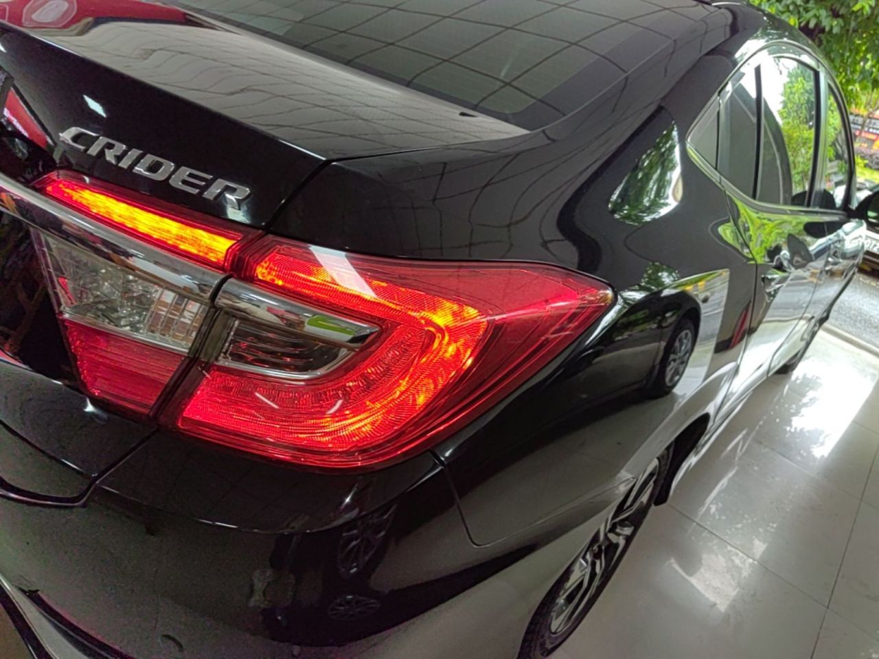 Crider 2016 1.8L CVT Luxury photo 2