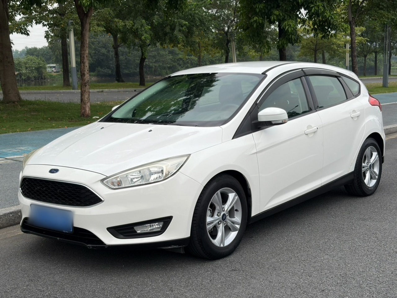 Focus 2017 Hatchback 1.6L AT Comfort
