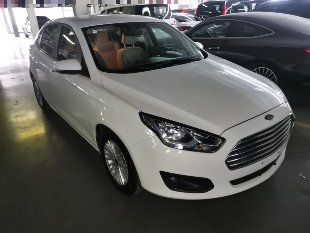 Escort 2015 1.5L MT Comfort photo 3