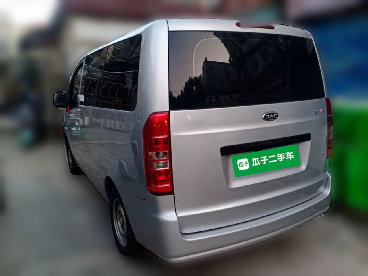 Refine M3 2019 1.8L 5-Seater photo 4