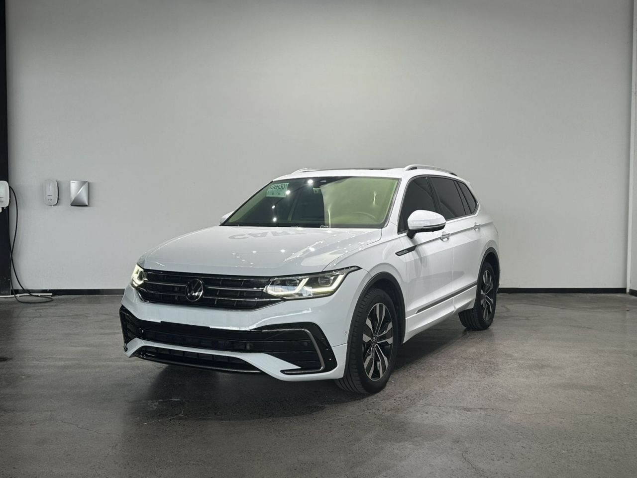Tiguan L 2023 330TSI AT RWD R-Line Flagship