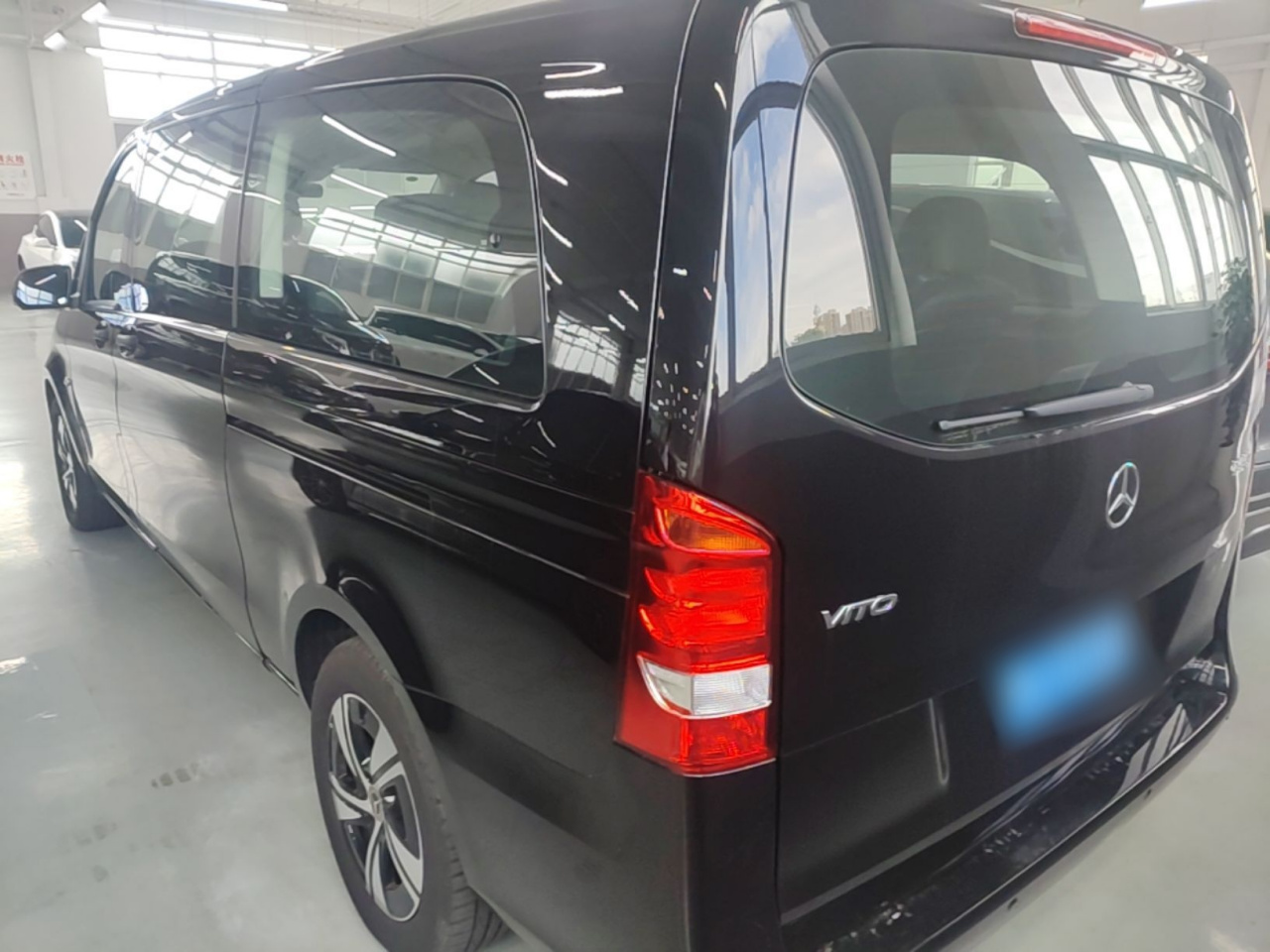 Vito 2024 2.0T Business 7-Seater photo 4