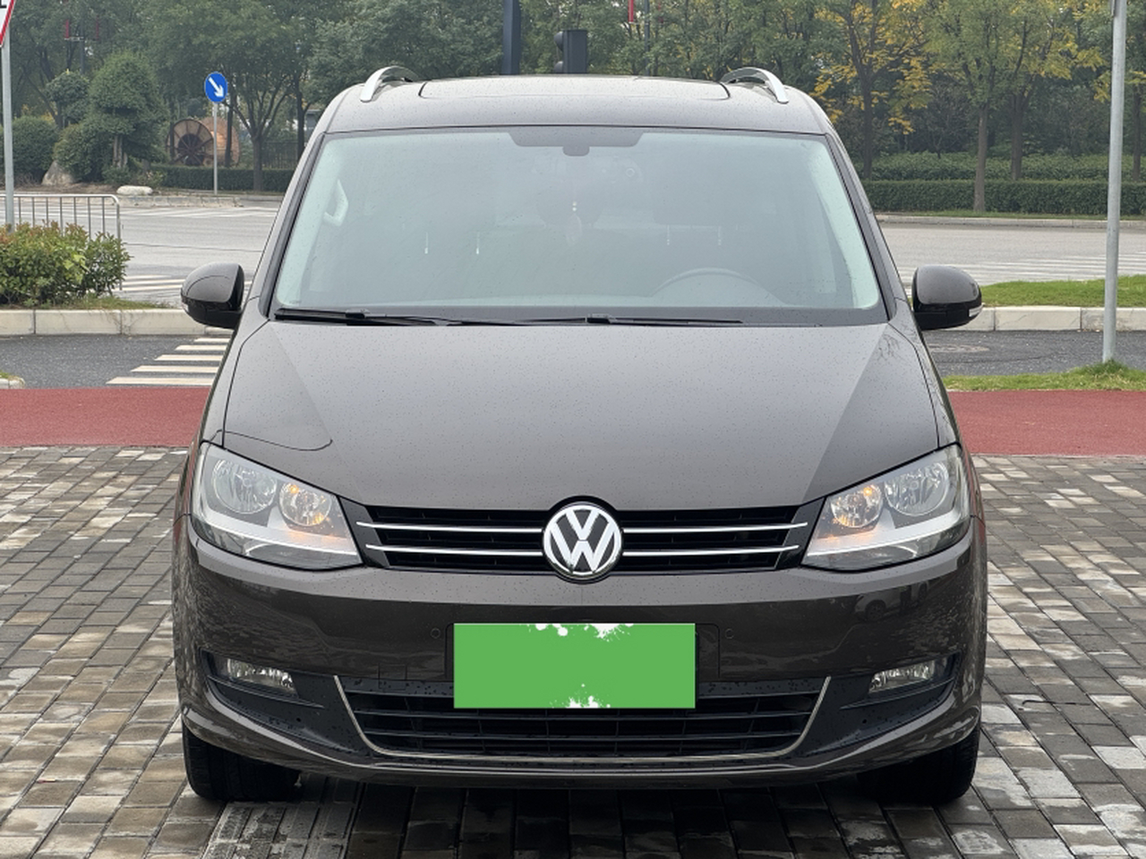 2016 380TSI 7-Seater photo 2