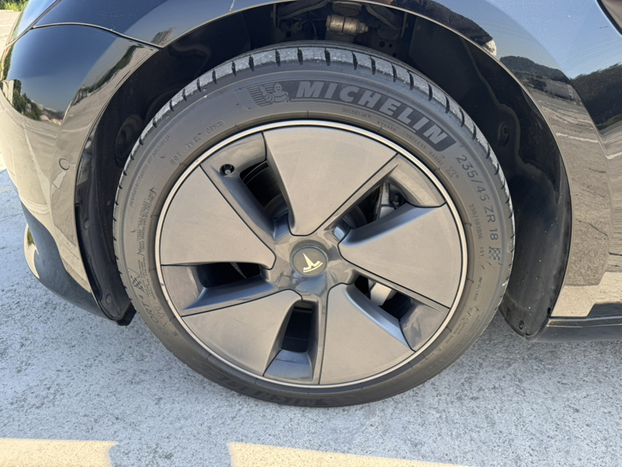 Model 3 2021 Standard Range RWD Upgraded 3D6 photo 4