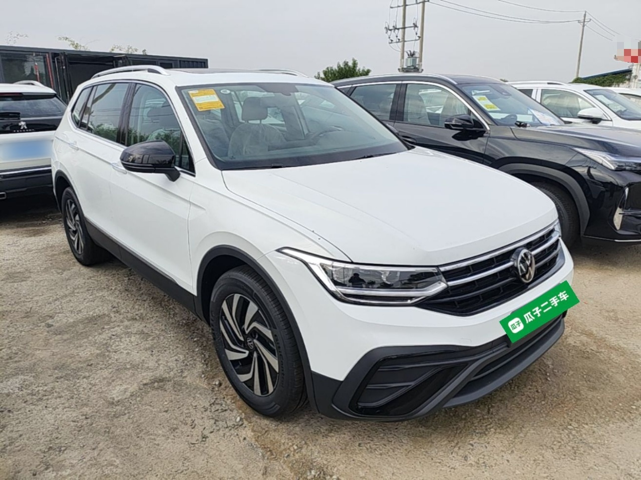Tiguan L 2025 300TSI AT RWD photo 3