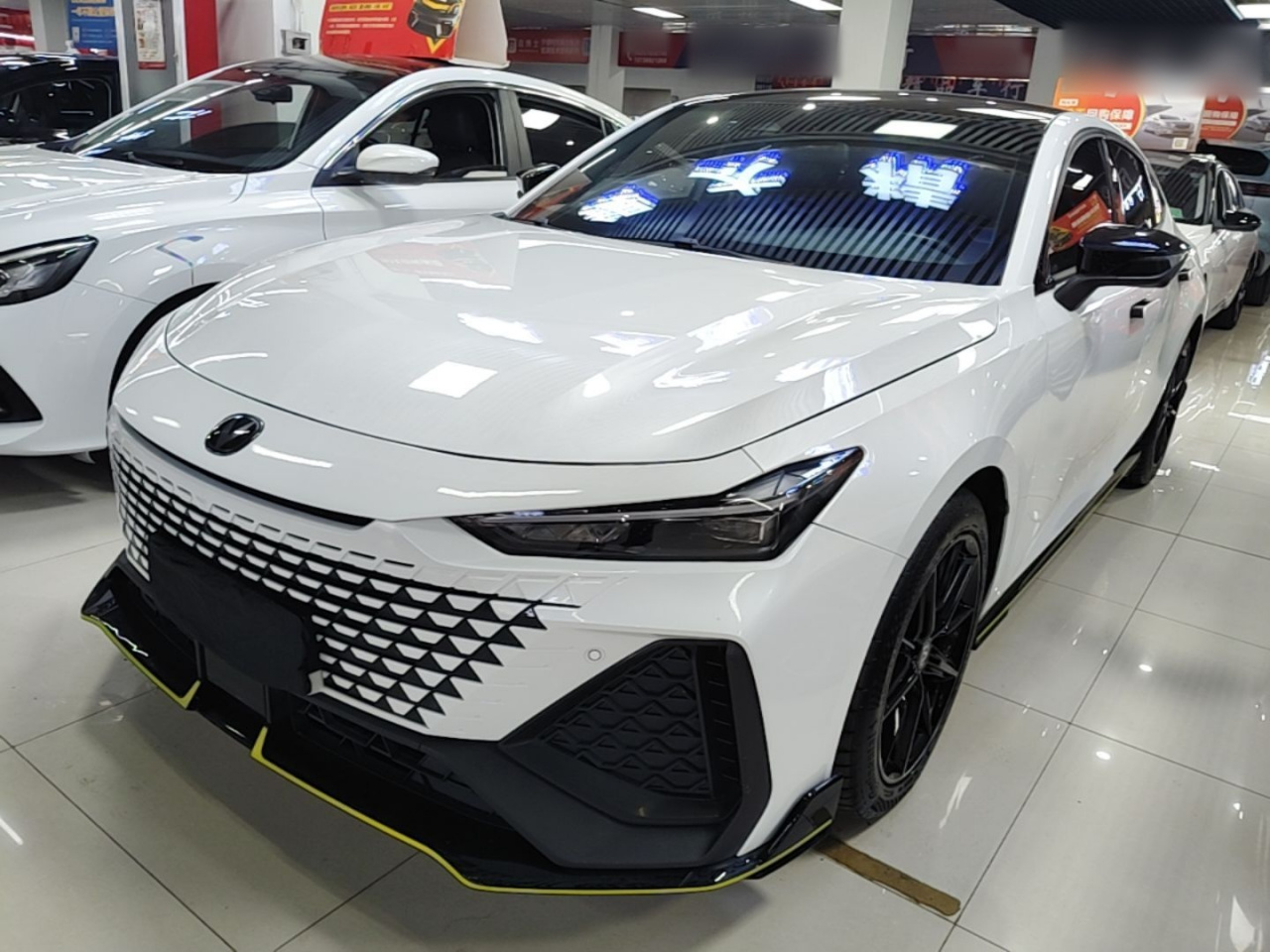 UNI-V 2022 2.0T