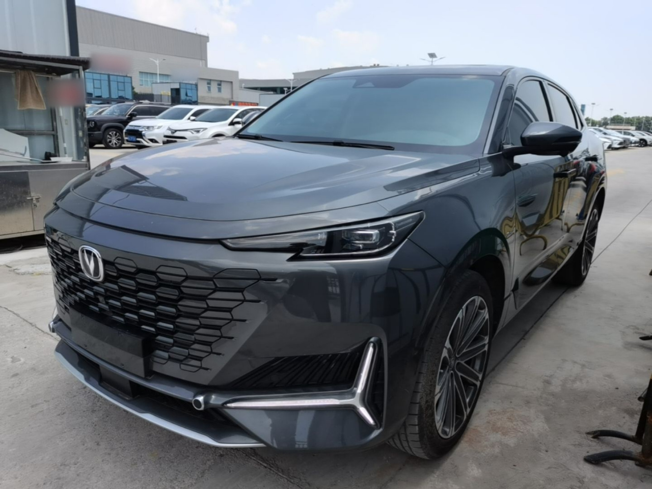 UNI-K 2021 2.0T Premium