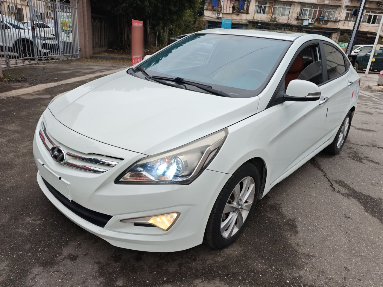 Verna 2014 1.4L MT TOP