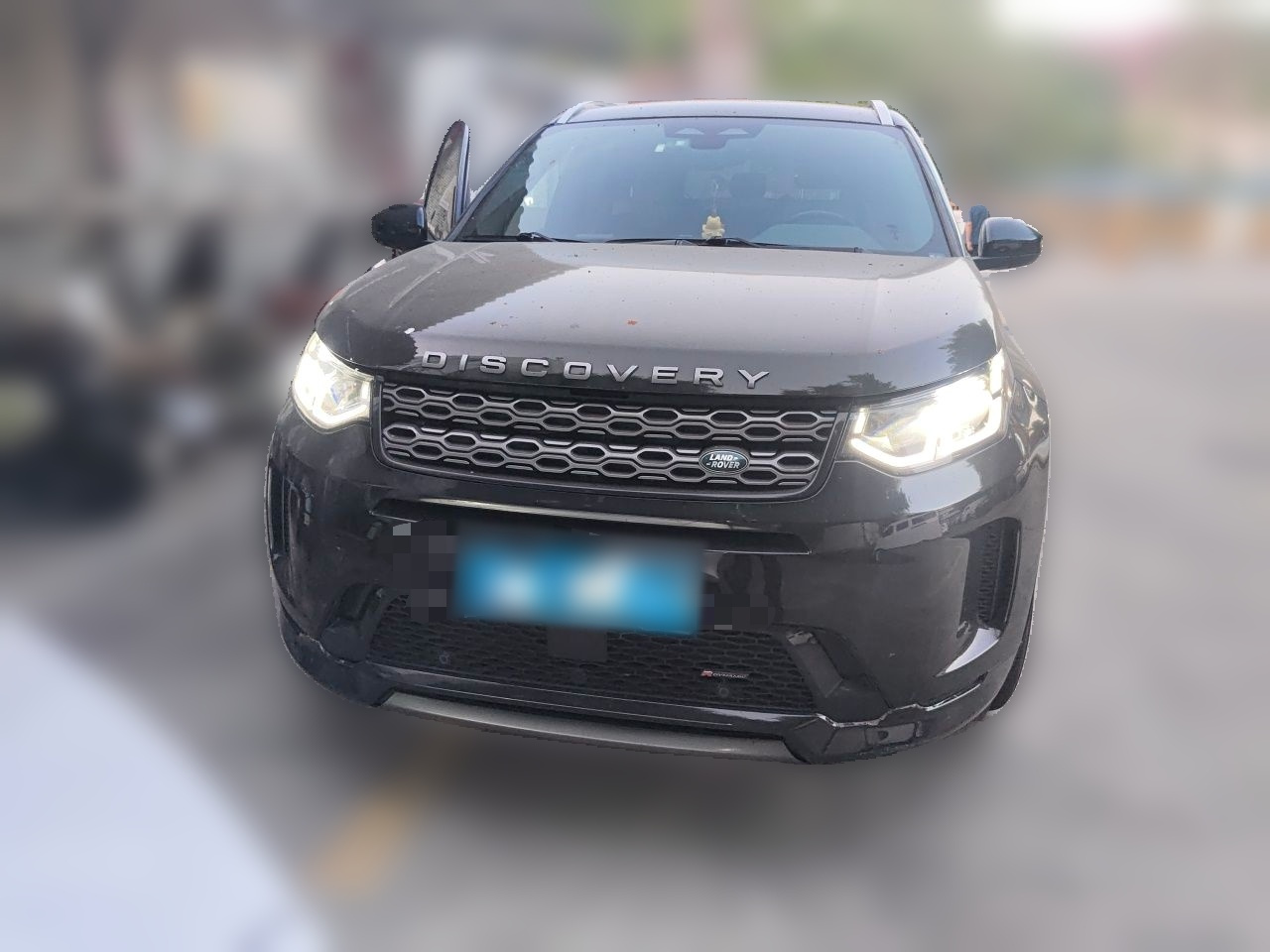 Discovery Sport 2022 Facelift 249PS R-Dynamic S Performance 5-Seater photo 2