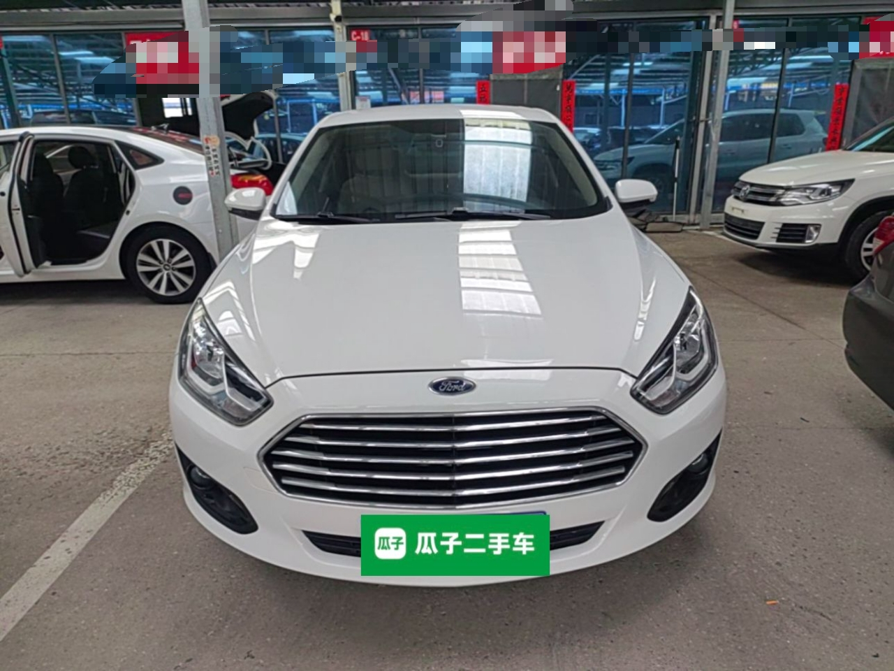 Escort 2015 1.5L AT Comfort photo 2