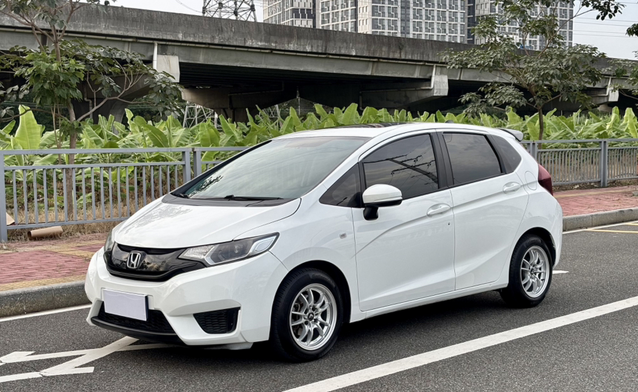 Fit 2016 1.5L LXS CVT Comfort