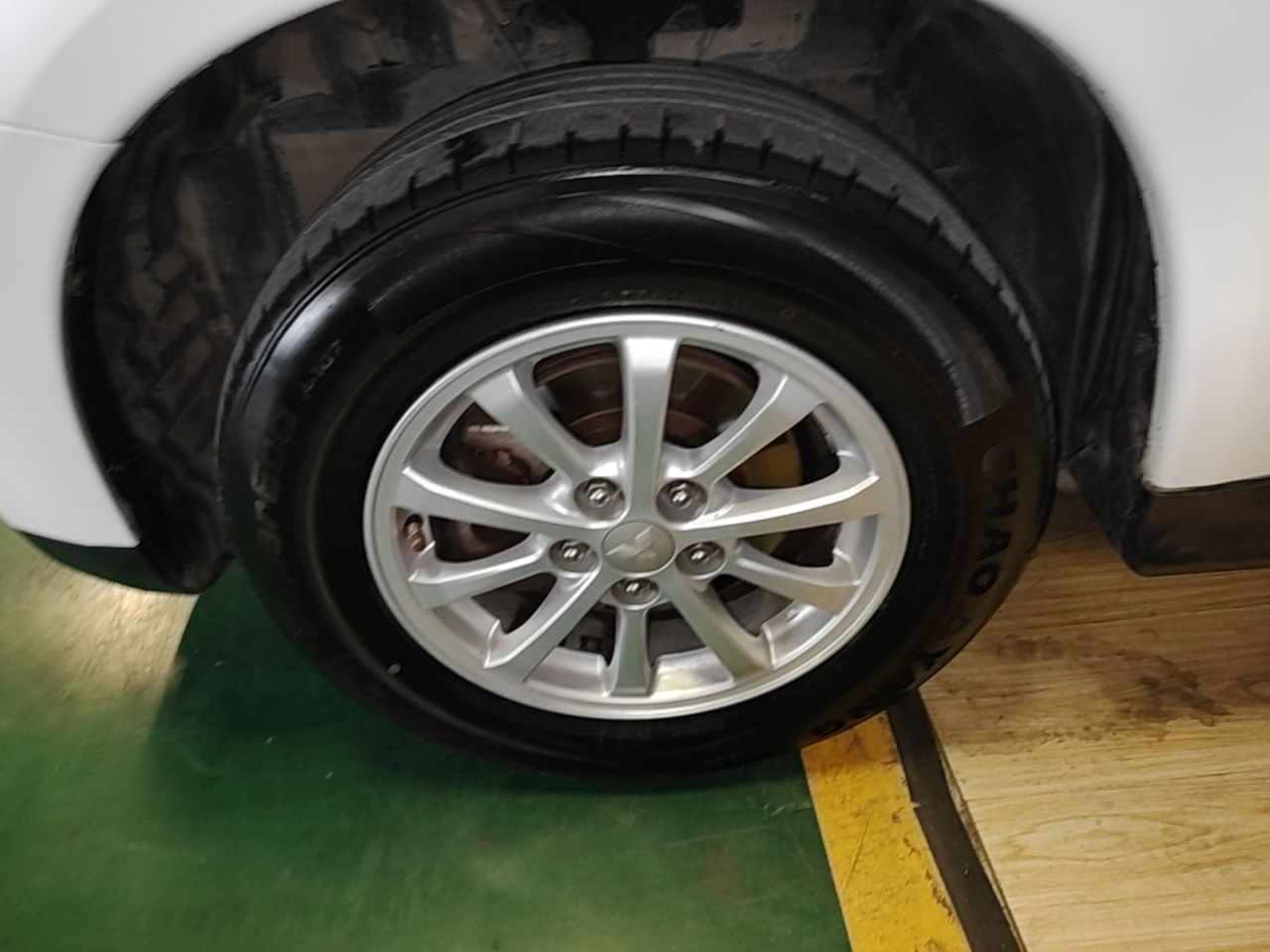 ASX 2013 2.0L CVT RWD Elite photo 3