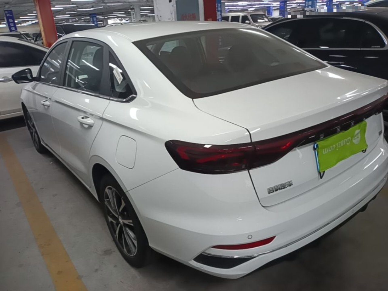 Emgrand 2026 400 1.5L CVT photo 4
