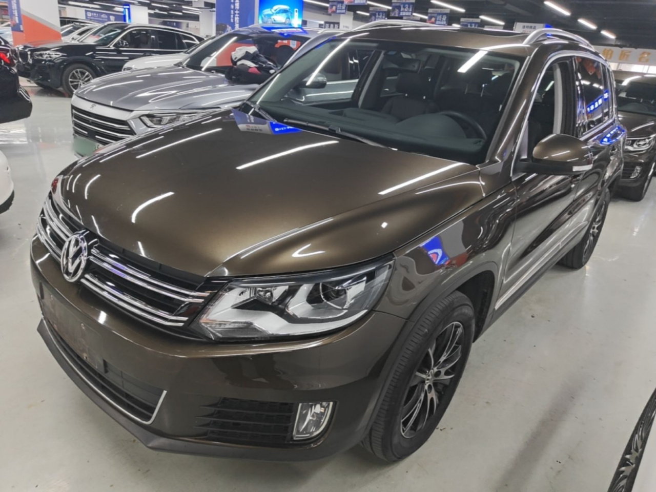 Tiguan 2015 1.8TSI AT RWD Luxury