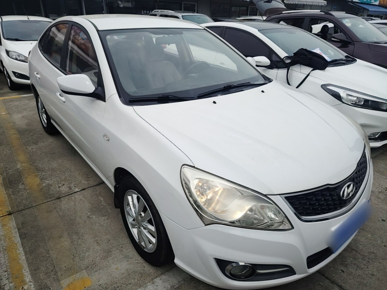 Dynamic 2015 1.6L AT Comfort photo 5