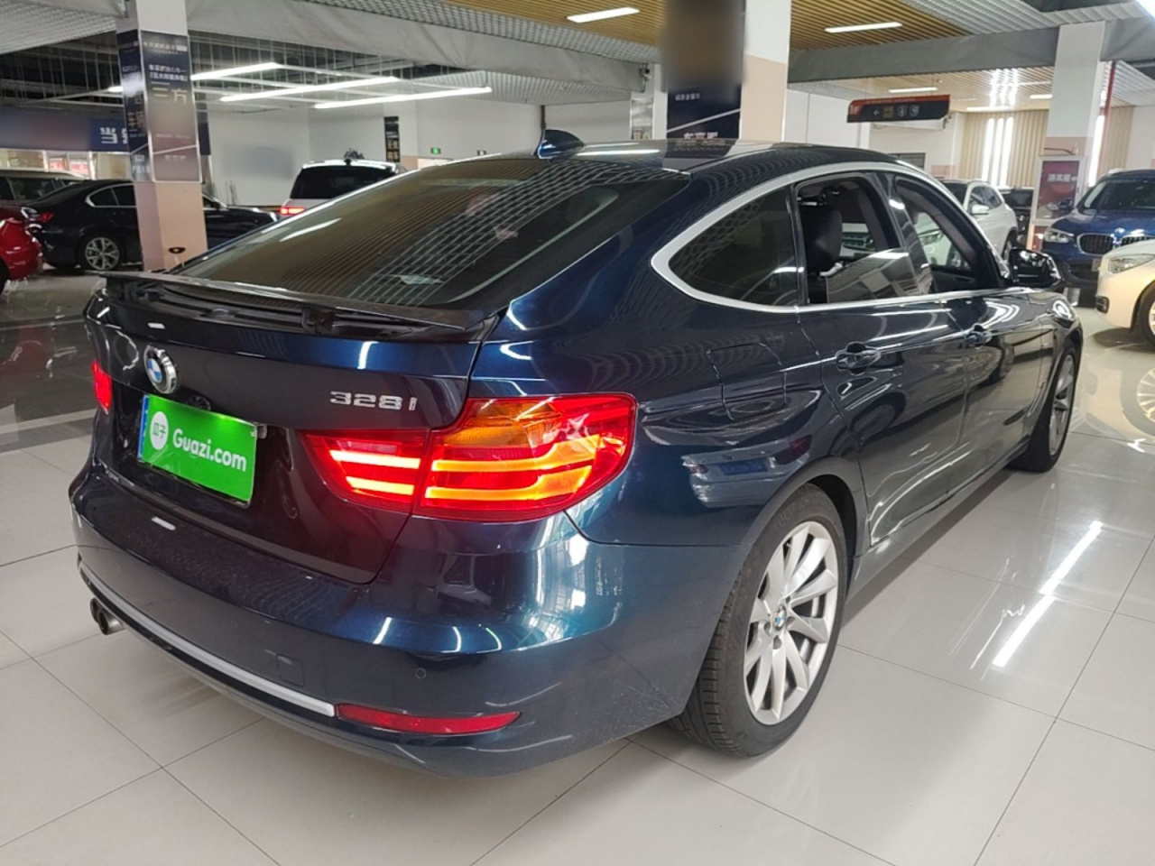 3 SeriesGT 2013 328i Design Package photo 4