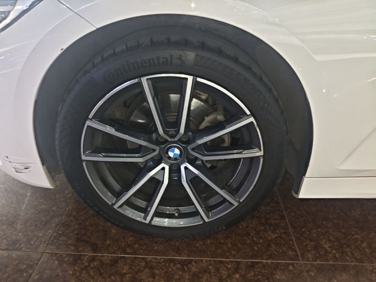 3 Series 2022 325Li M Sport Package photo 3